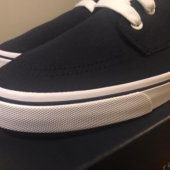 NEW Tommy Hilfiger Men's Sneakers - Picture 2 of 4